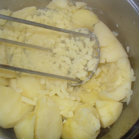Krok 1 - Sałatka do obiadu z mielonym i ziemniakami foto