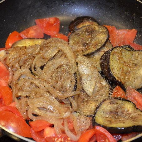 Krok 4 - Sałatka gruzińska z bakłażanem foto