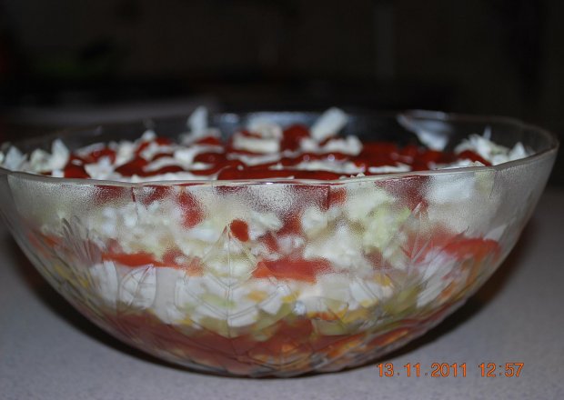 Fotografia przedstawiająca salatka gyros wersja light