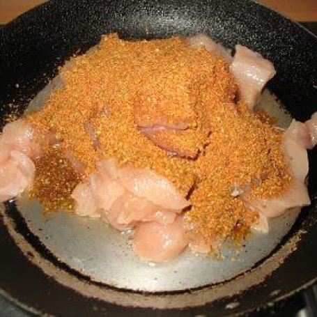 Krok 1 - Sałatka gyros foto