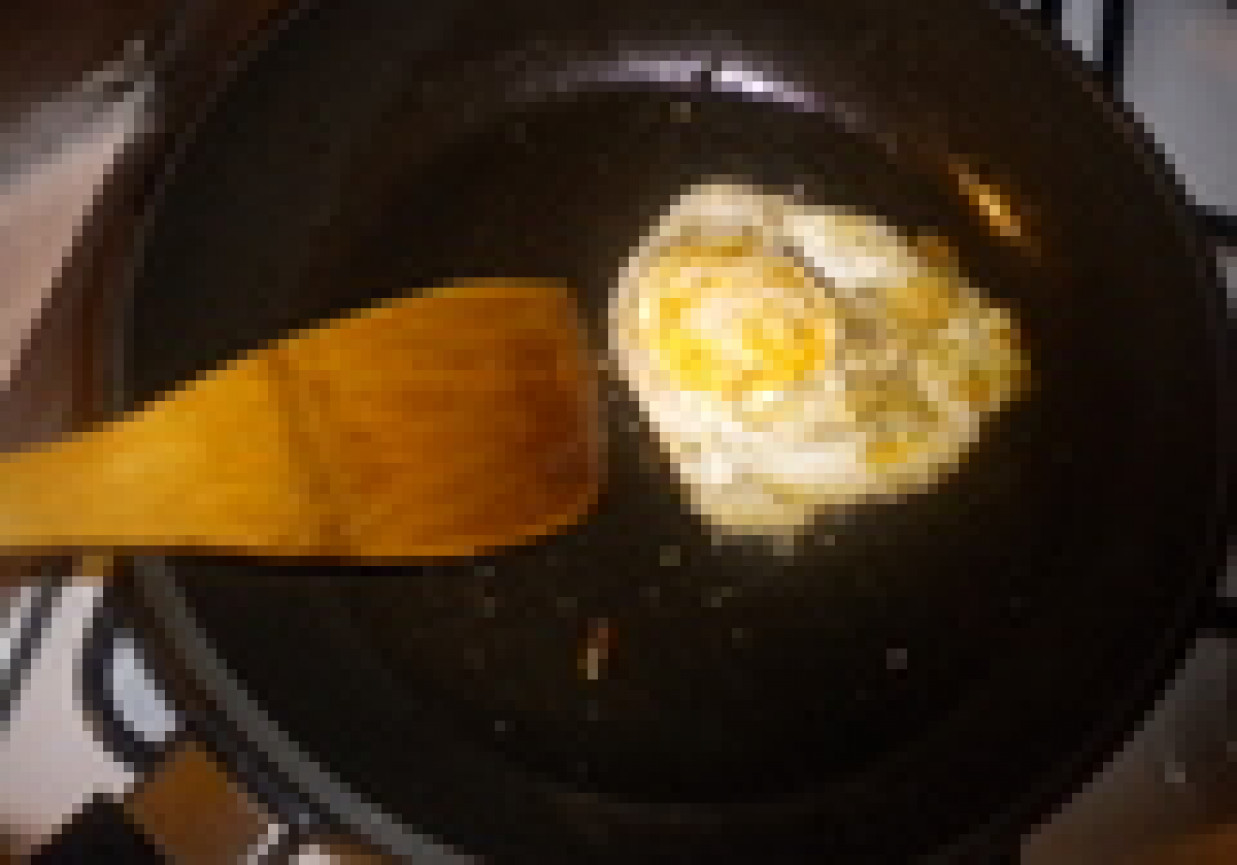 sałatka i jajko foto