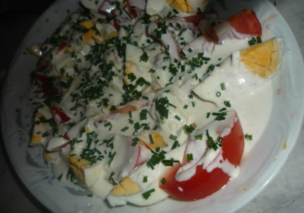 Sałatka jajeczno-pomidorowa foto