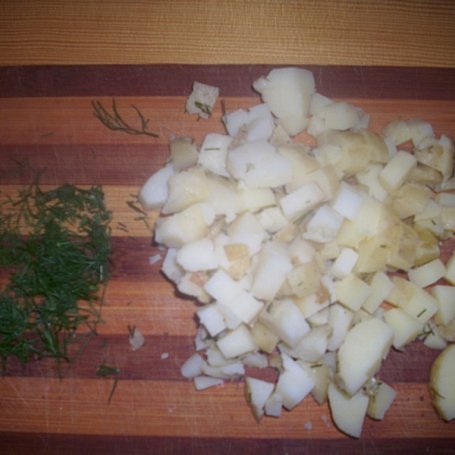 Krok 2 - Sałatka kartoflana z młodą kapustą foto