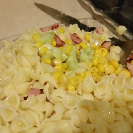 Krok 3 - Sałatka makaronowa z wiejską wędliną foto