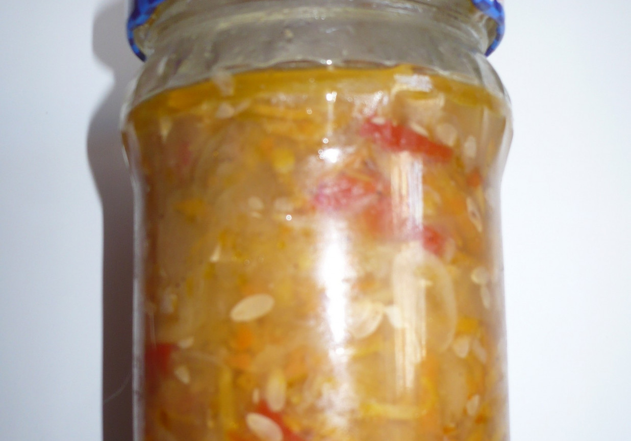 SAŁATKA NA ZIMĘ DO SŁOI foto