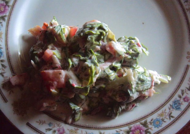 Fotografia przedstawiająca sałatka obiadowa z warzywami