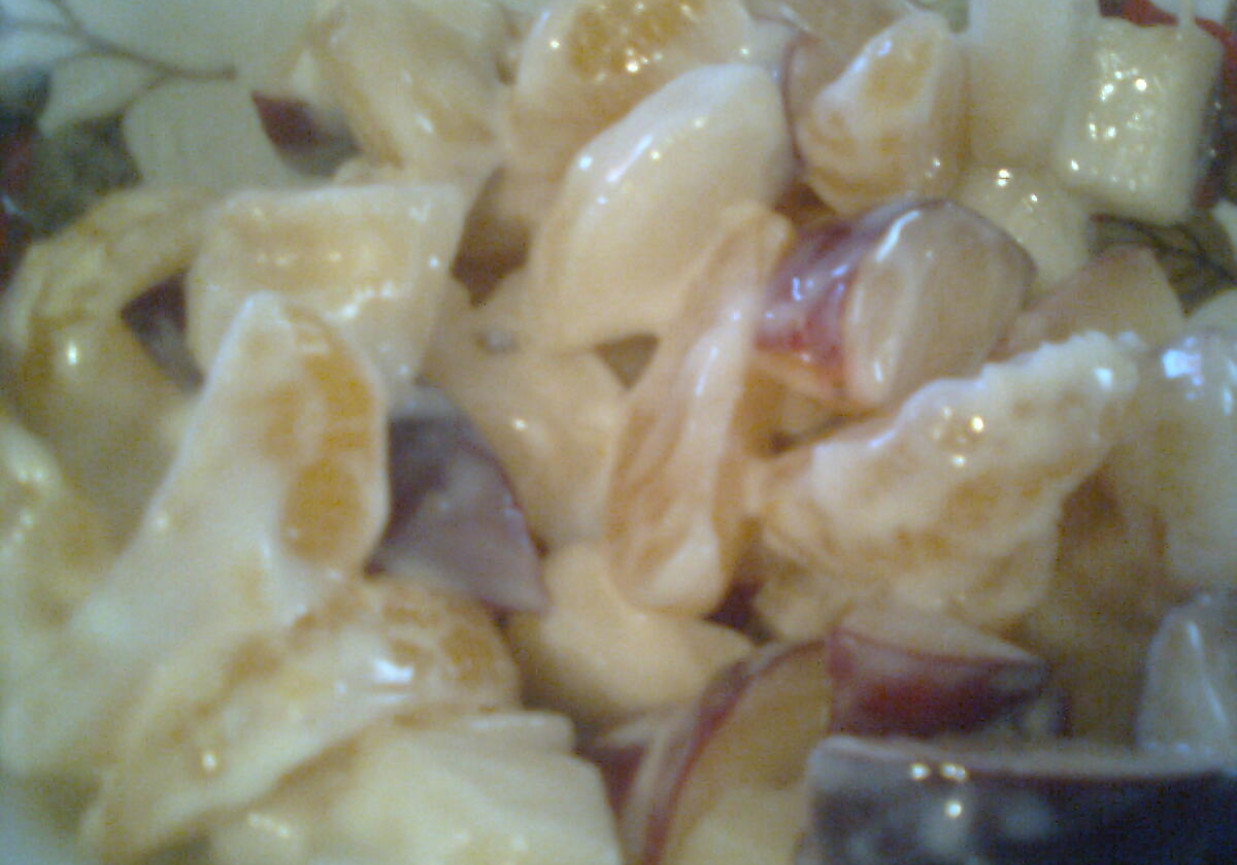 Sałatka owocowa z jogurtem foto