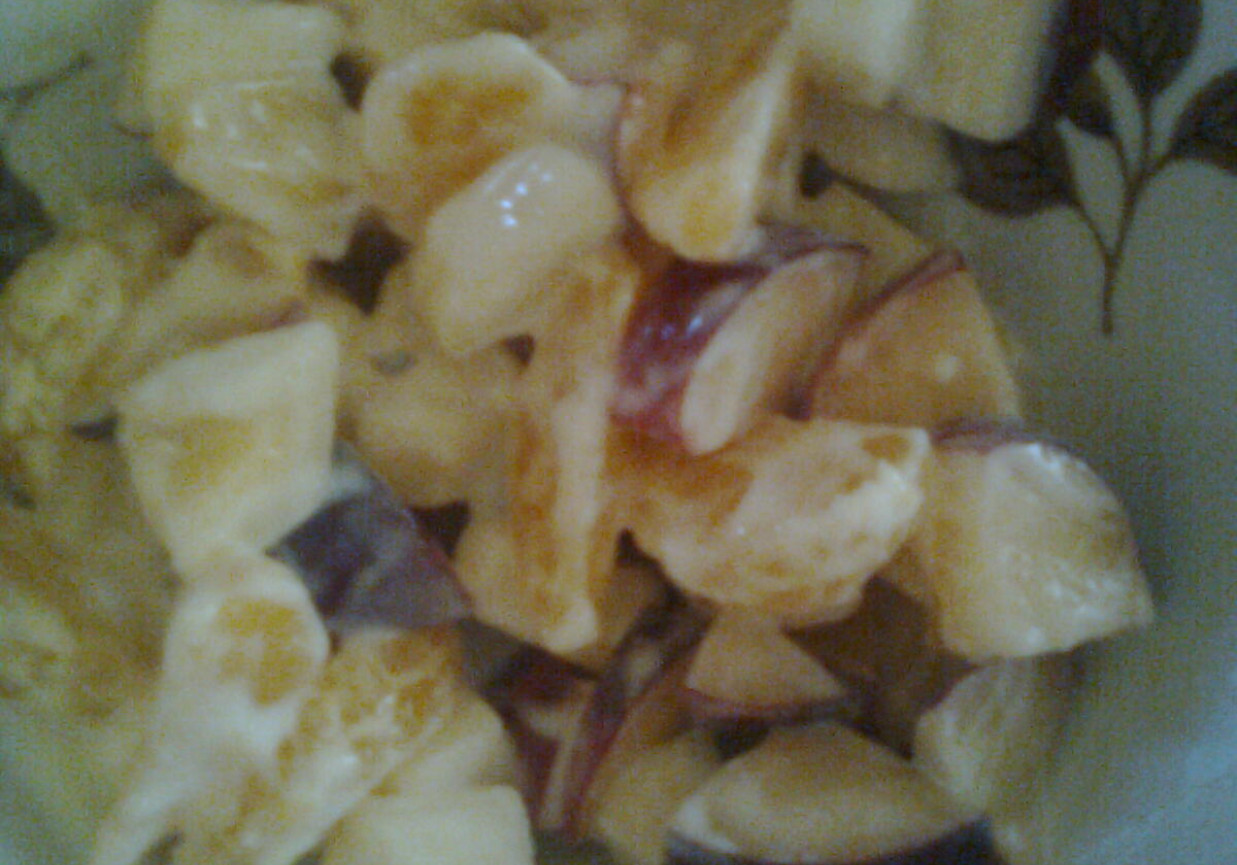 Sałatka owocowa z jogurtem foto