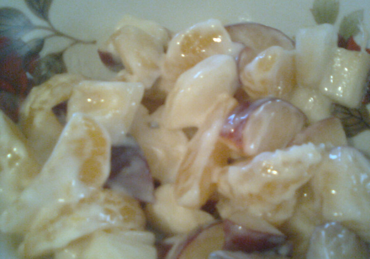 Sałatka owocowa z jogurtem foto