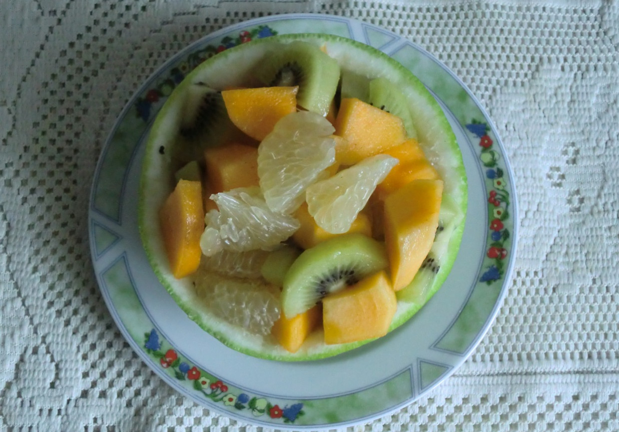 Sałatka owocowa z kaki foto