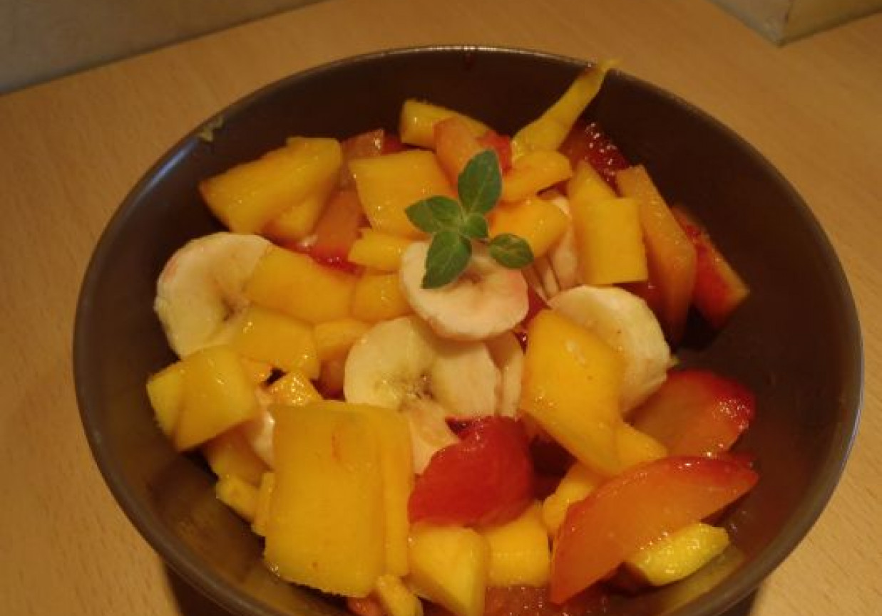 Sałatka owocowa z mango foto