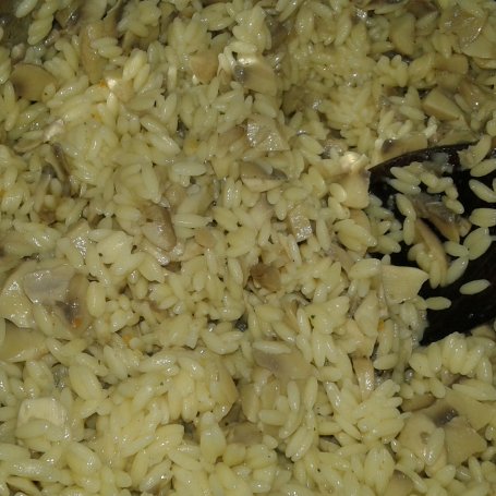 Krok 4 - Sałatka pieczarkowo - jajeczna z makaronem ryżowym foto