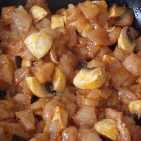 Krok 1 - Sałatka pieczarkowy gyros foto