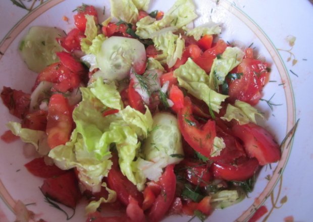 Fotografia przedstawiająca Sałatka pomidorowa