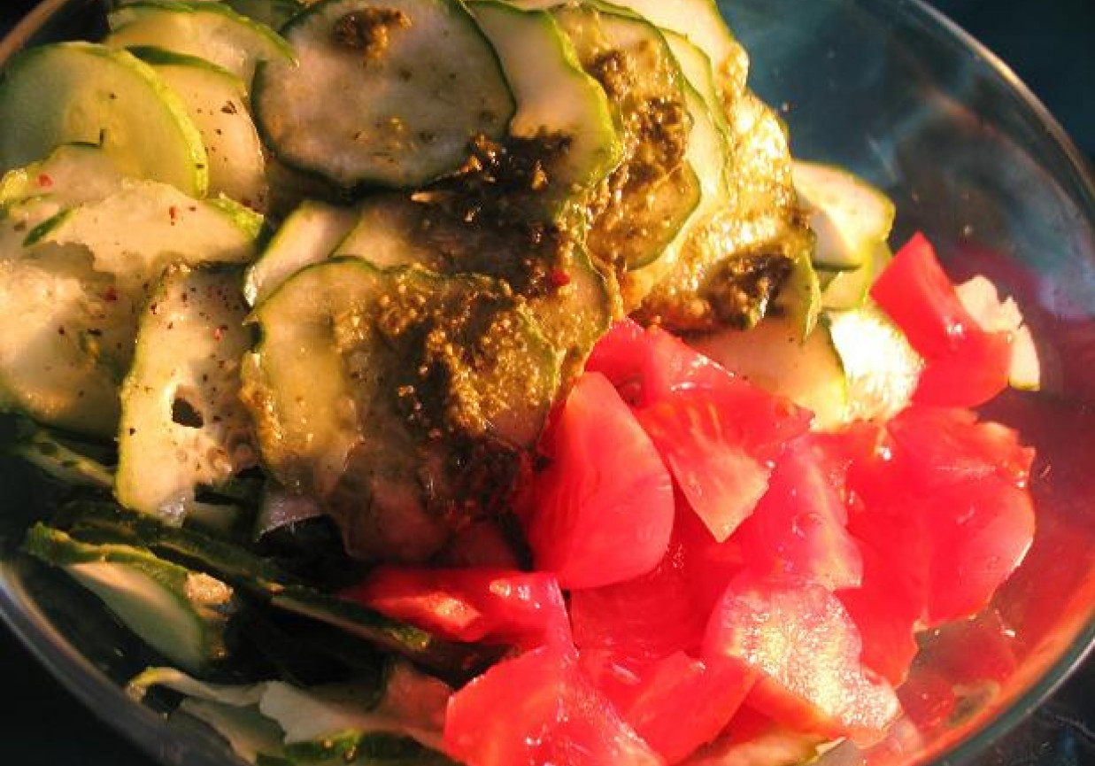 Salatka pomidorowo - ogórkowa z musztardą foto