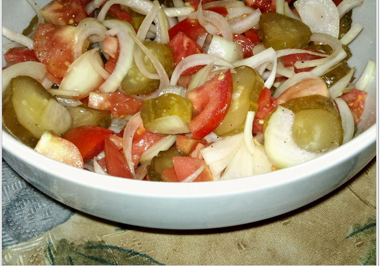 Sałatka pomidorowo ogórkowa foto