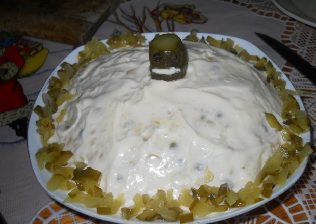 Fotografia przedstawiająca sałatka postna z cebulką