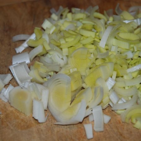 Krok 5 - Sałatka puszkowa z majonezem foto