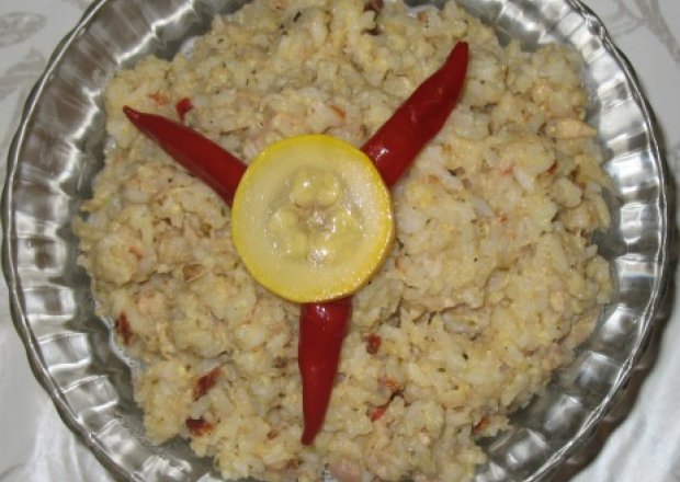 Fotografia przedstawiająca Sałatka ryżowa dietetyczna