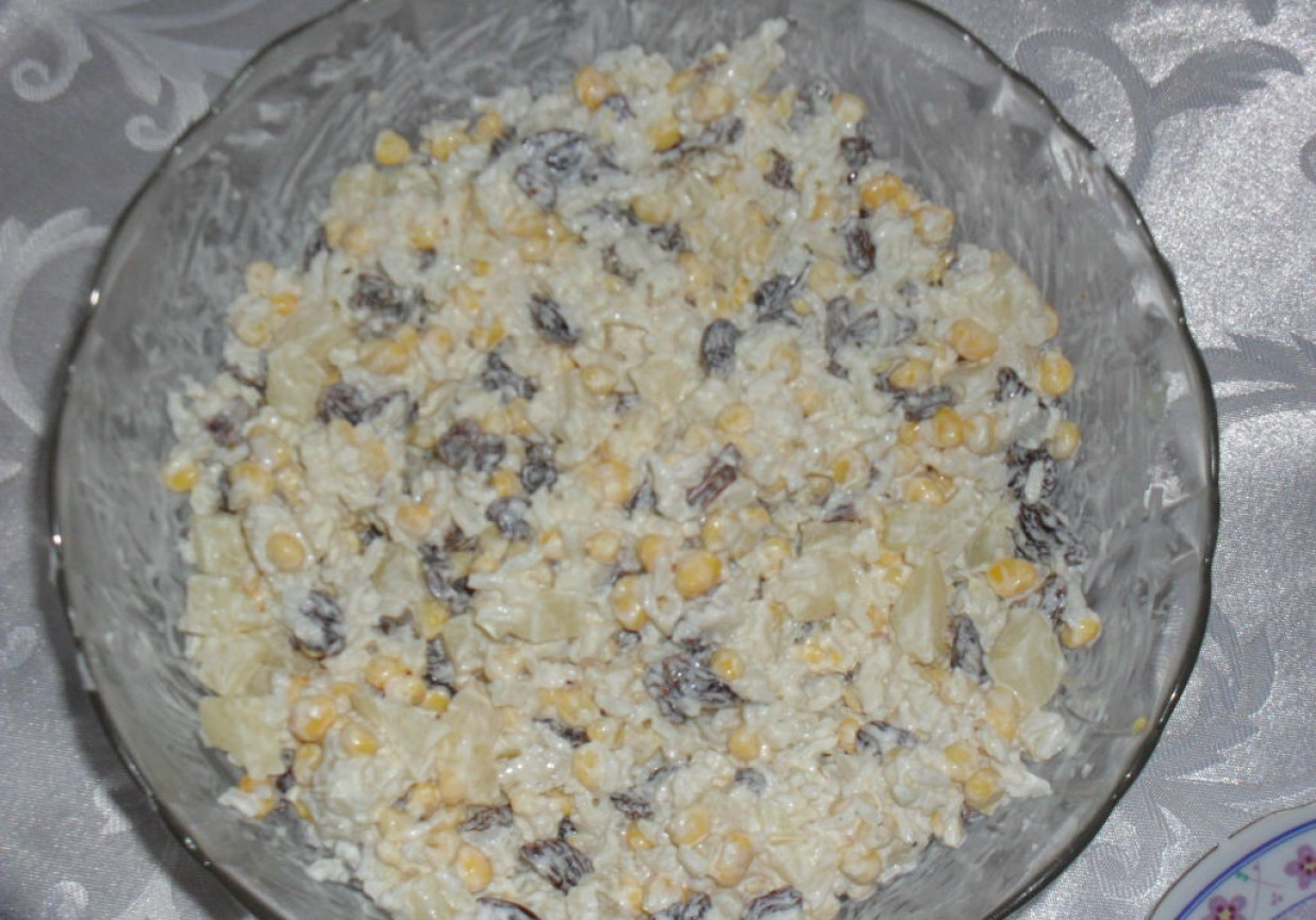 Sałatka ryżowa na słotkawo foto