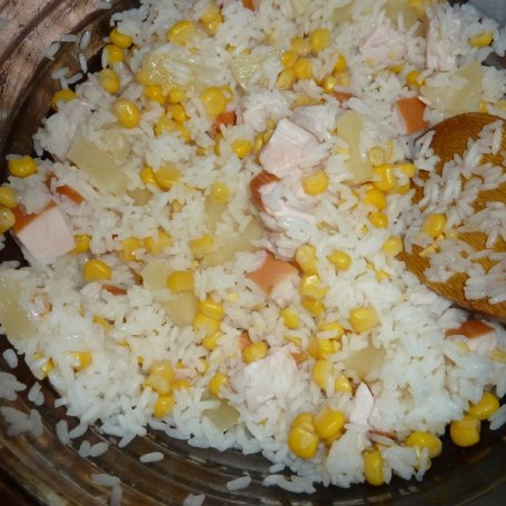 Krok 4 - Sałatka ryżowa z kurczakiem foto