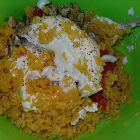Krok 3 - Sałatka ryżowa z kurczakiem foto