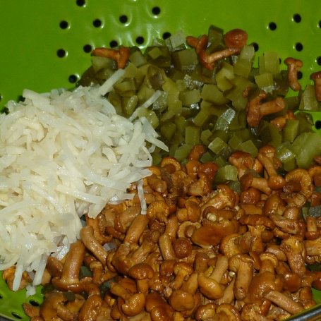 Krok 1 - Sałatka ryżowa z kurkami marynowanymi foto