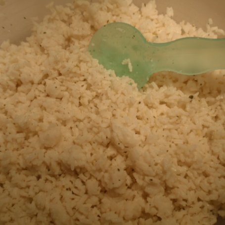 Krok 1 - Sałatka  ryżowa z mandarynką foto