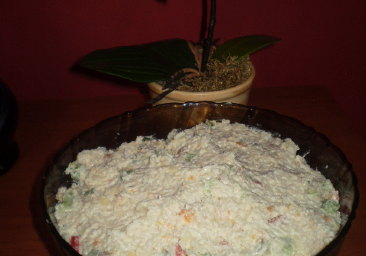 Sałatka ryżowa z papryką foto