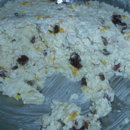 Krok 3 - Sałatka ryżowa z serem i kurczakiem foto