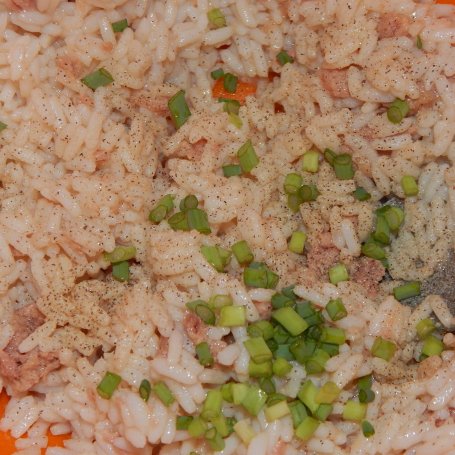 Krok 3 - Sałatka ryżowa z tuńczykiem i kiszoną kapustą foto