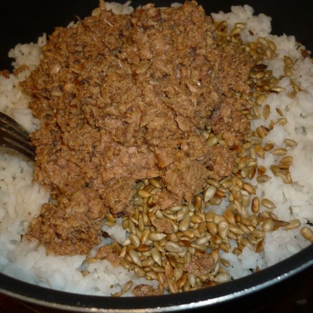 Krok 2 - Sałatka ryżowa z tuńczykiem i porem foto