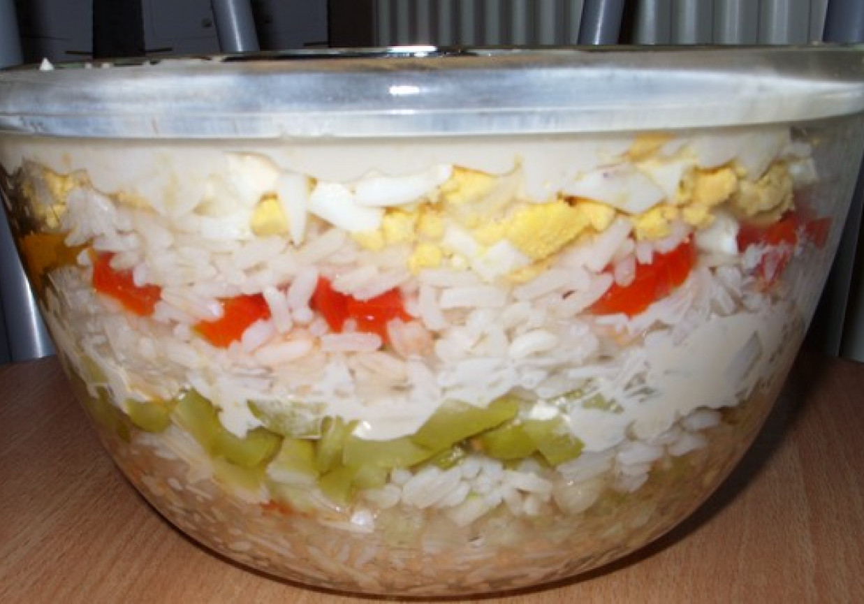 Sałatka ryżowa foto