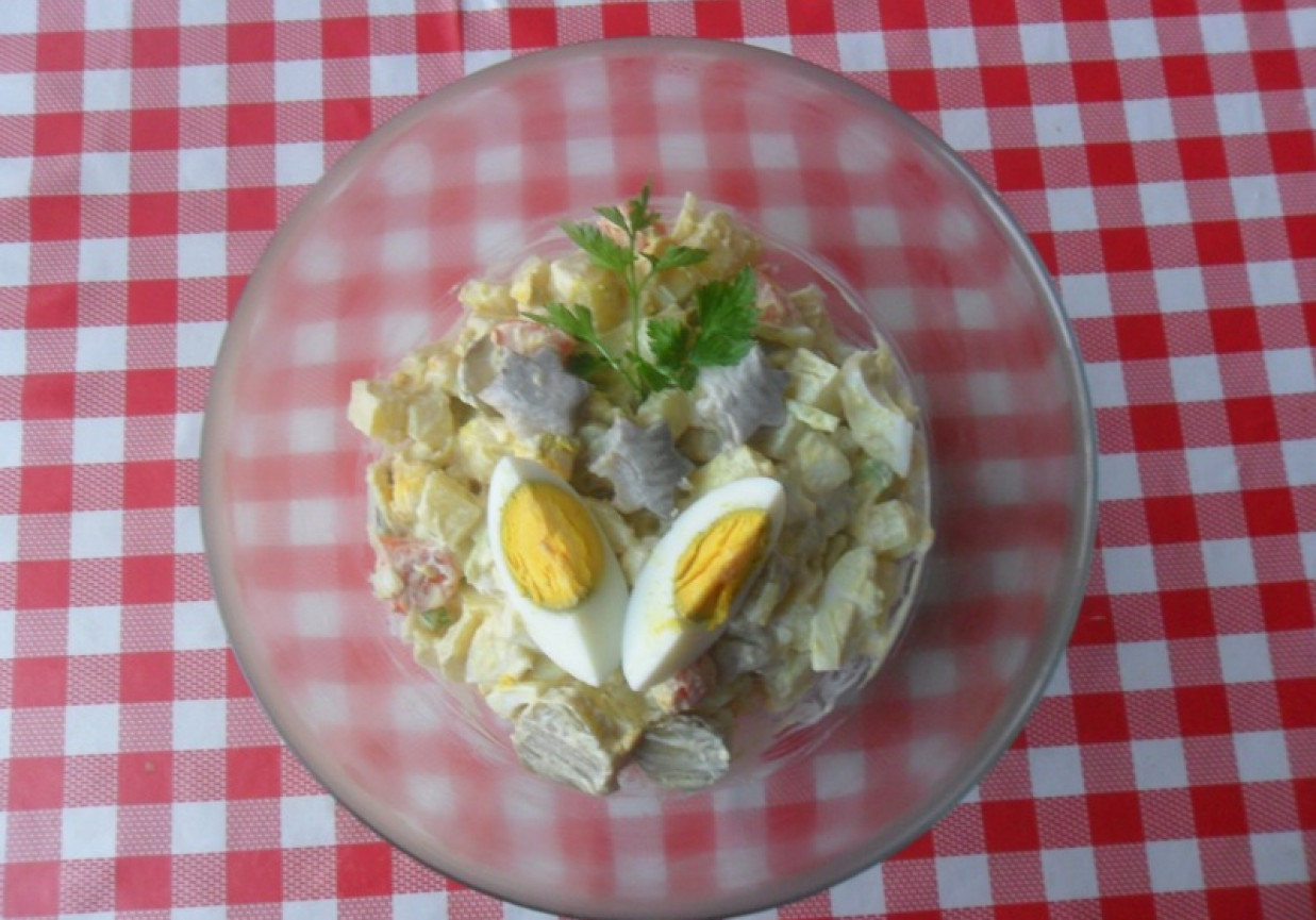 Sałatka śledziowa z jajkami foto