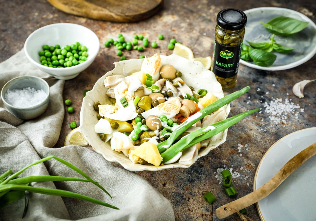 Sałatka śledziowa z kaparami foto