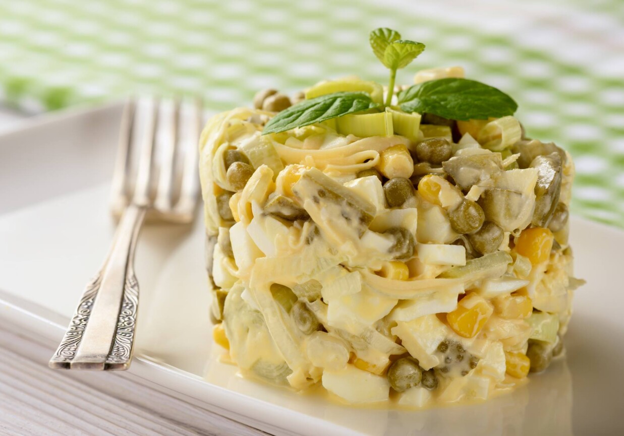 Sałatka świąteczna z selerem i porem foto