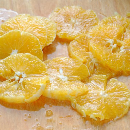 Krok 2 - Sałatka- szpinak z pomarańczą foto