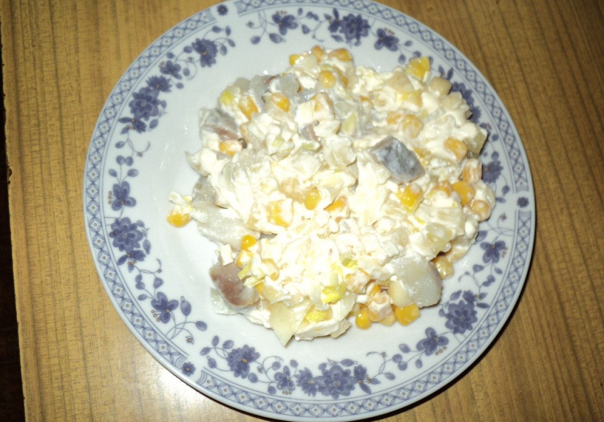 sałatka warstwowa - śledziowa1 foto