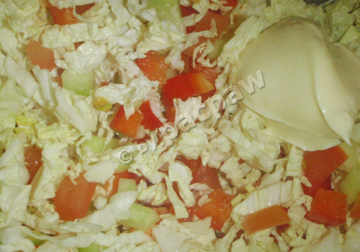 Sałatka warzywna z majonezem foto