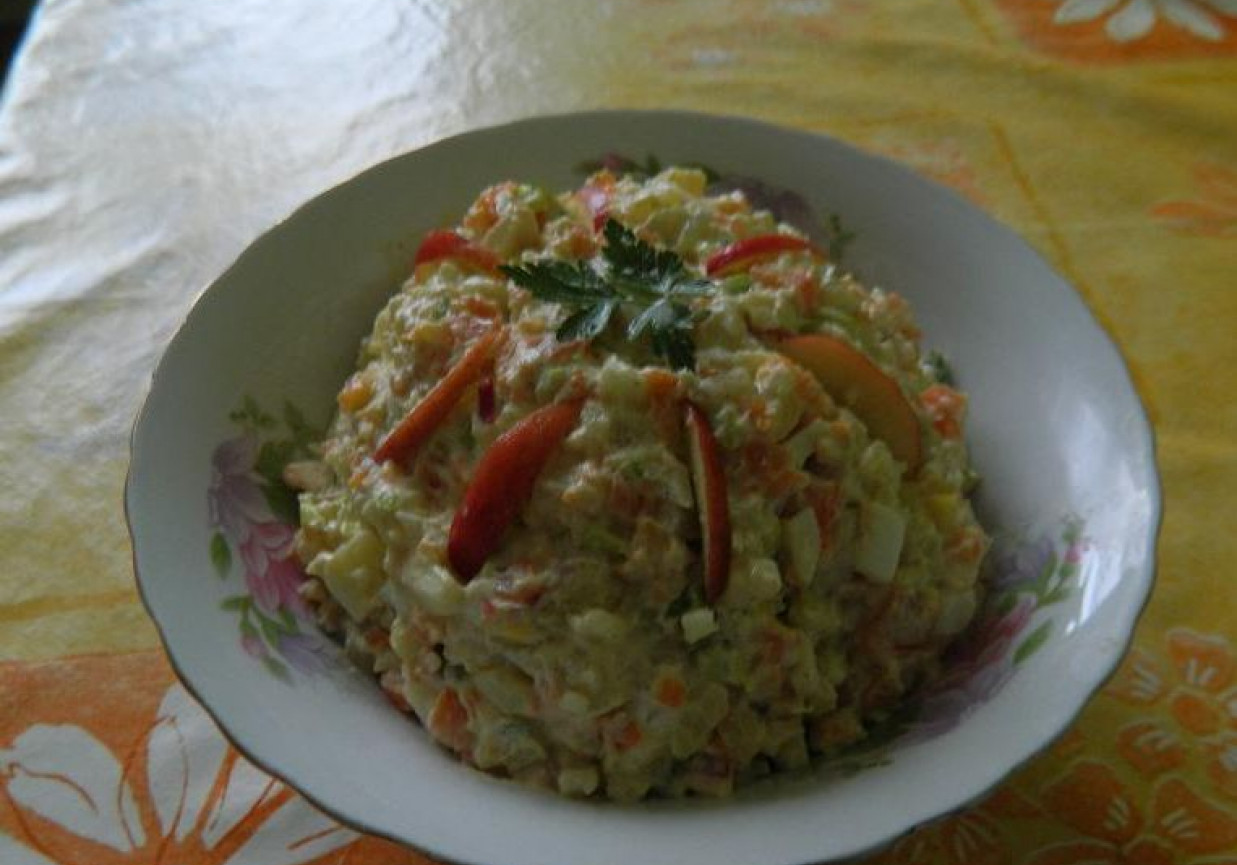 Sałatka warzywna foto