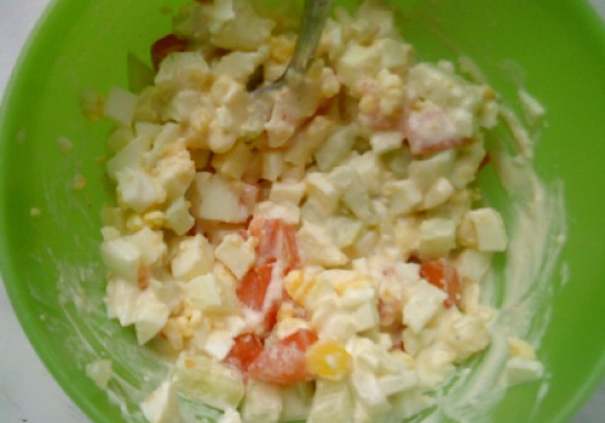Sałatka warzywno jajeczna foto