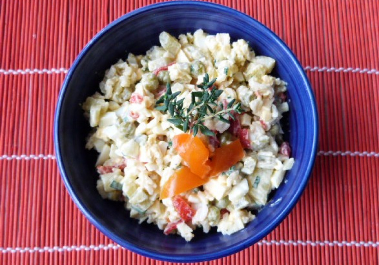 Sałatka warzywno-ryżowa z tymiankiem foto