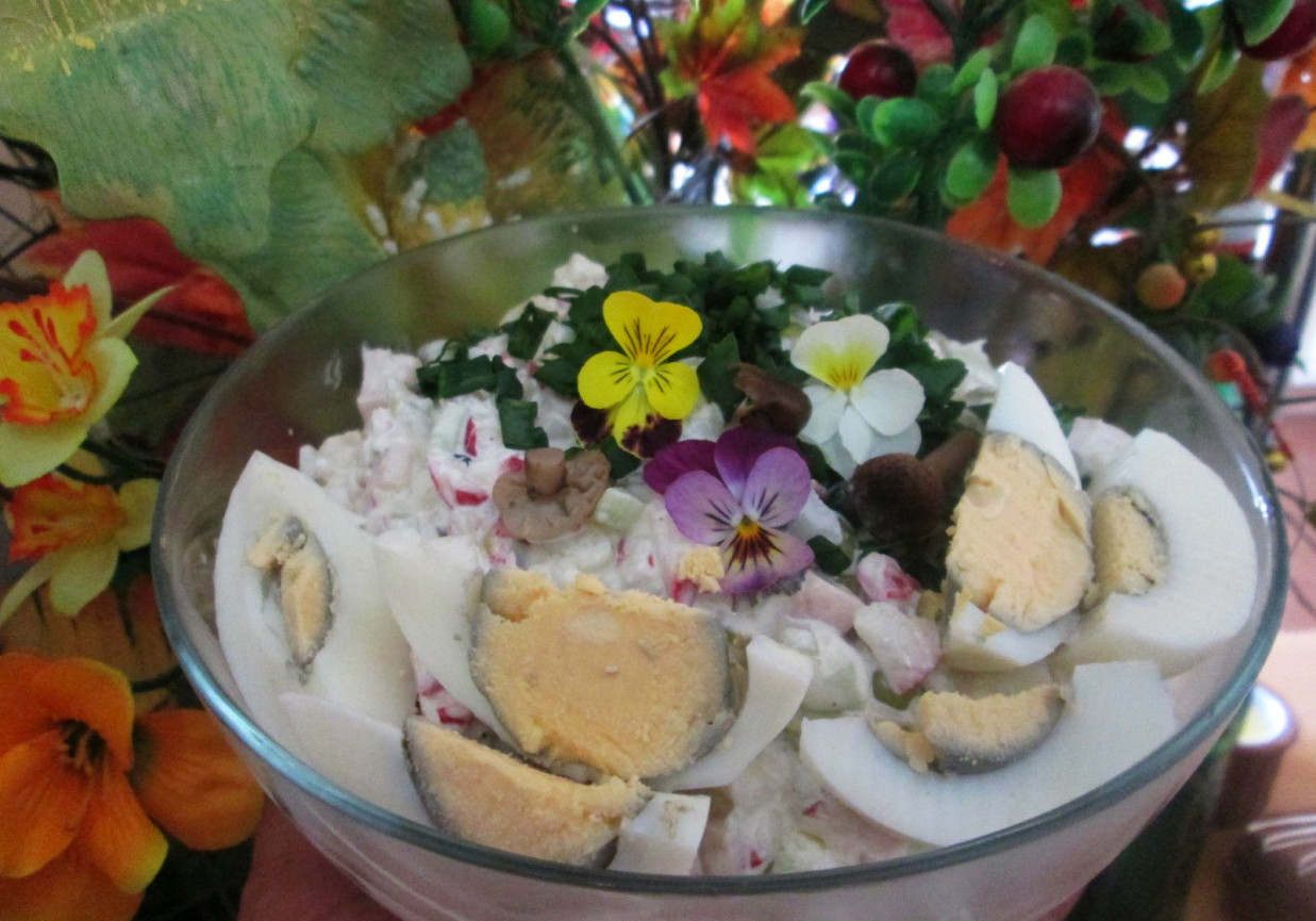 Sałatka wiosenna z majonezem foto