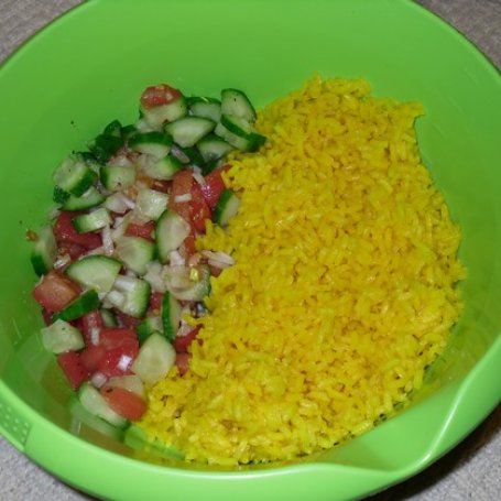 Krok 2 - Sałatka z barwionym ryżem foto