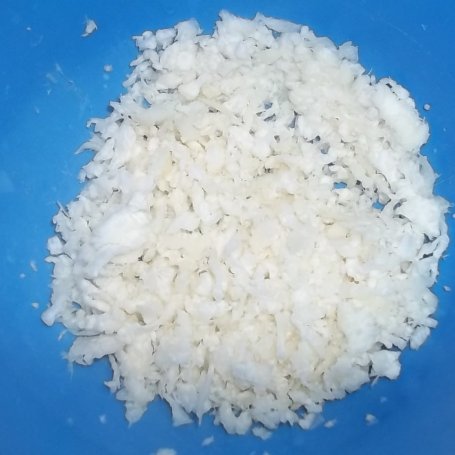 Krok 1 - Sałatka z białą rzodkwią foto