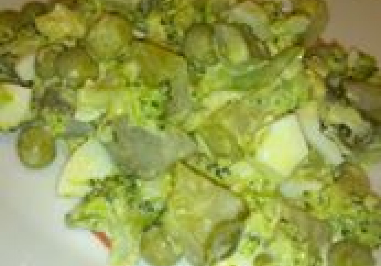 salatka z brokulow foto