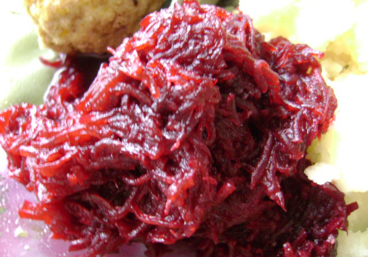 salatka z burakow na ostro foto