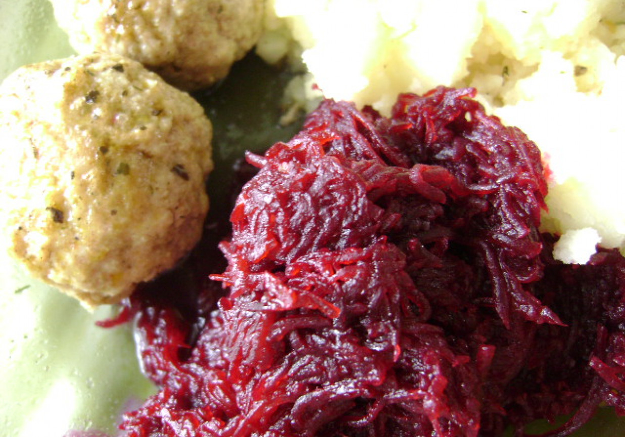 salatka z burakow na ostro foto