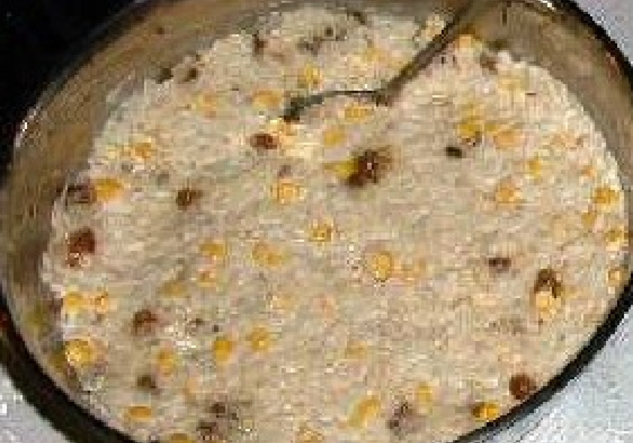 Sałatka z czerwoną fasolą i tuńczykiem foto