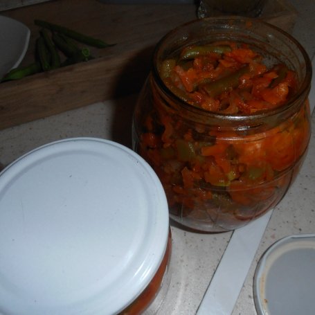 Krok 4 - Sałatka z fasolki szparagowej z cebulką  foto